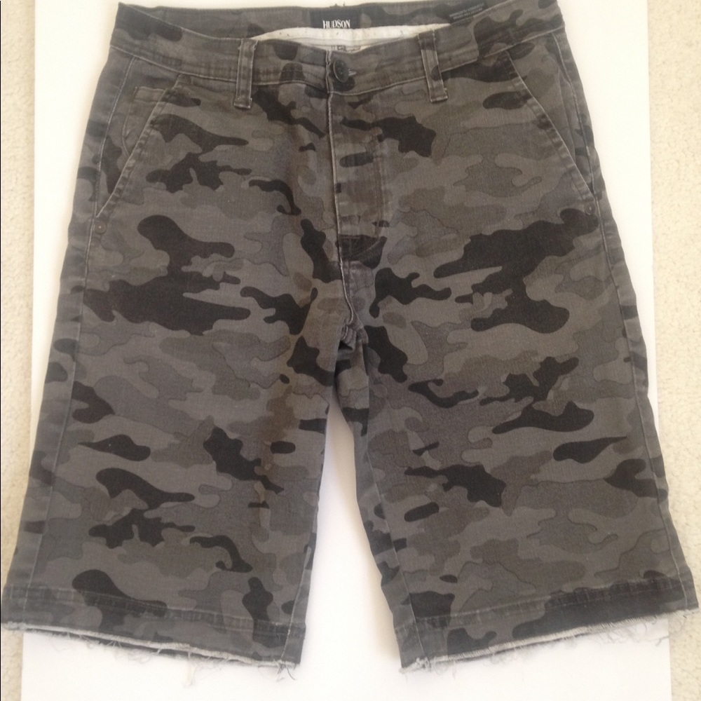 🌟Boys Hudson Camo Shorts (Almost New)